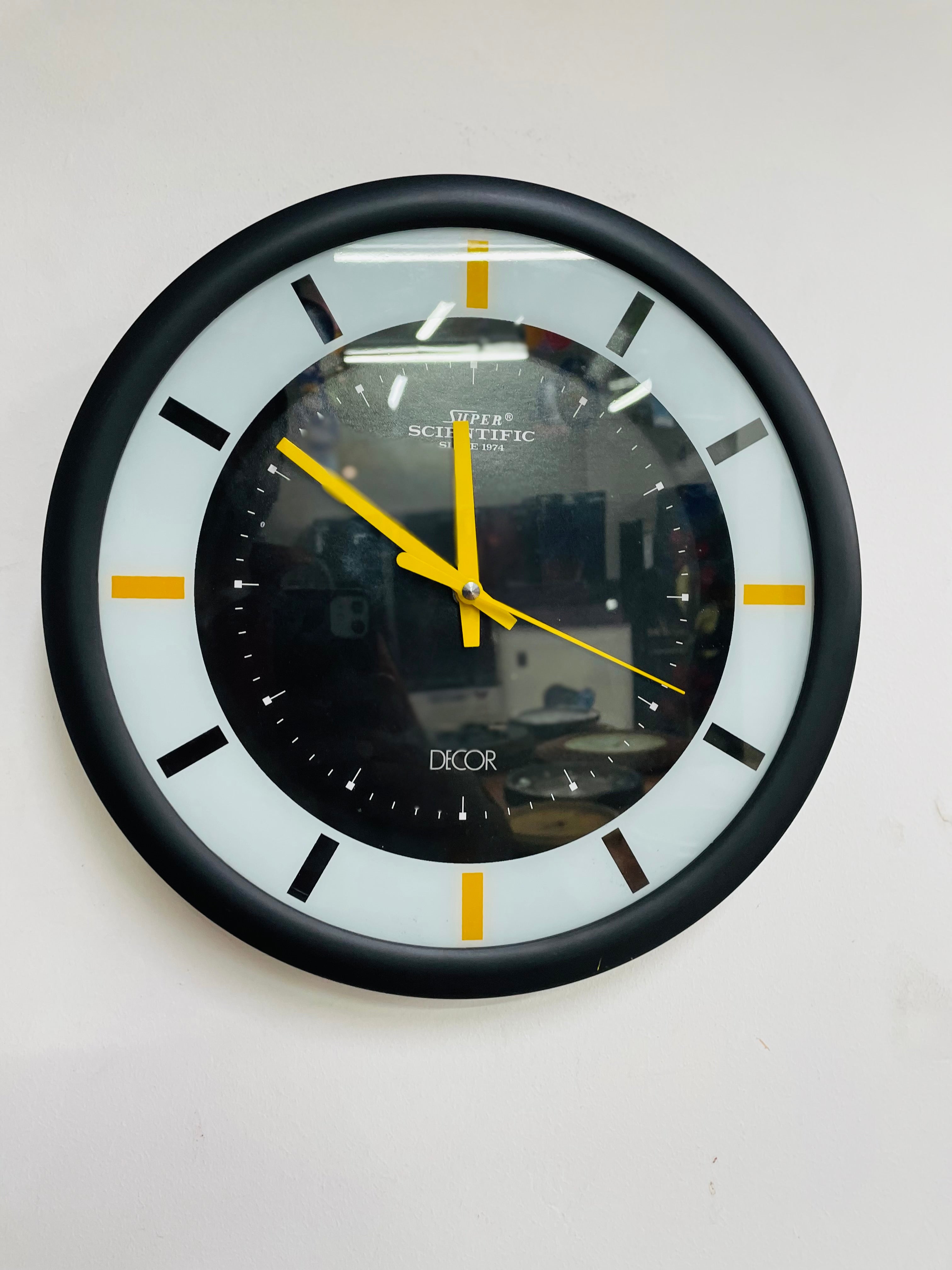 Wall clock